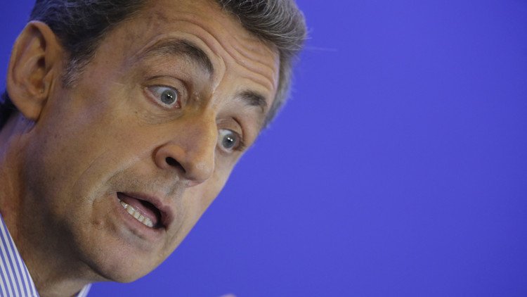 Sarkozy: "Hay que levantar las sanciones a Rusia, ya sin ellas tenemos muchos problemas"
