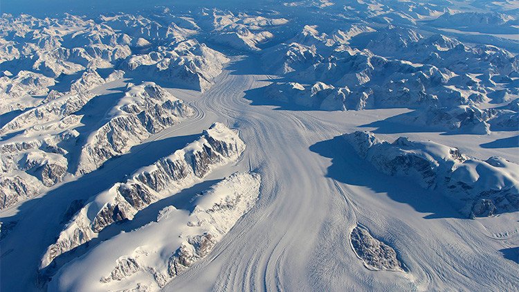 Hallan una antigua cuenca fluvial bajo el glaciar más rápido de Groenlandia