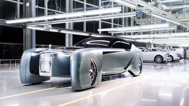 Lujo futurista a todo motor: Así es el nuevo coche sin volante de Rolls-Royce 