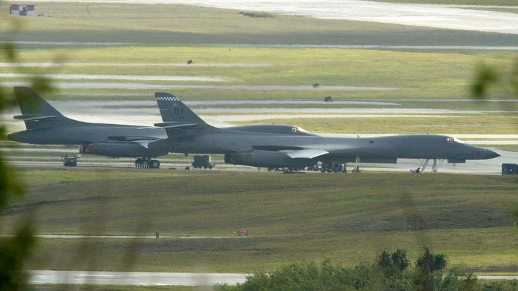 Pionyang apunta hacia una base aérea de EE.UU.: "Nuestro camino para la paz es un golpe implacable"