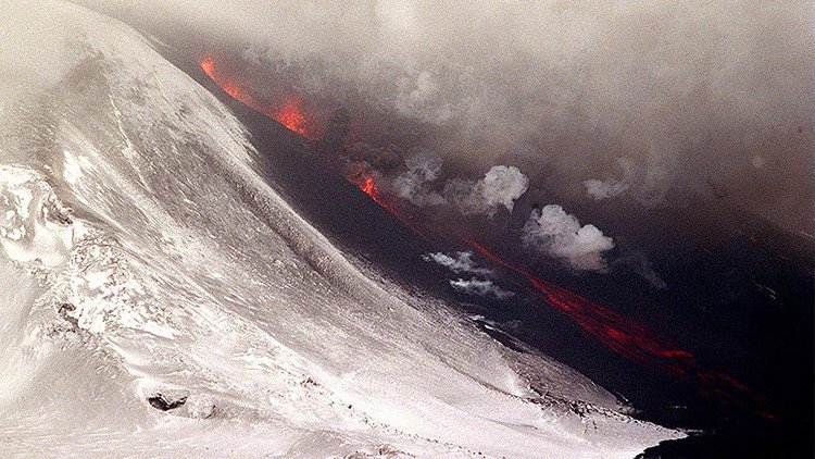 Científicos advierten que la 'puerta del infierno' puede entrar en erupción en "cualquier momento"