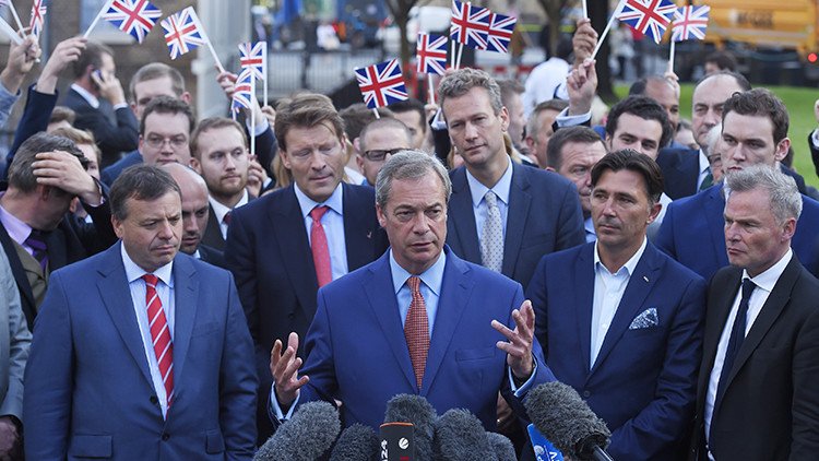 Líder antieuropeísta admite que uno de los mayores argumentos del 'Brexit' es "un error"