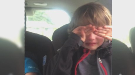 "Ojalá fuera adulto ahora mismo": Desgarradora reacción de un niño angustiado por el planeta