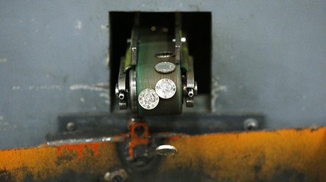 La otra cara del euro: El rostro de un niño desaparecido hace 20 años aparece en 1 millón de monedas