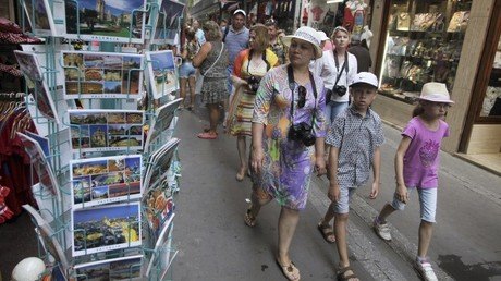 Canal español hace pasar a una valenciana por turista que no entiende el idioma local (video)