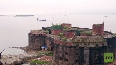 Video aéreo: El fuerte ruso en medio del Báltico donde se buscaba la cura para la peste
