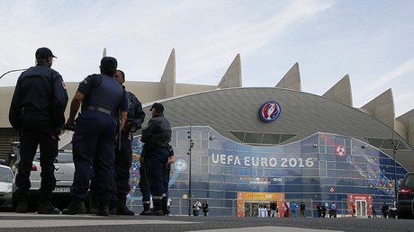 Hallan un paquete sospechoso en el Estadio de Francia antes del partido entre Irlanda y Suecia