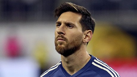 Una maestra pide a Lionel Messi que no abandone la Selección argentina