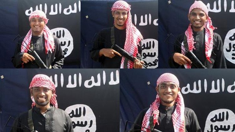 Sonrientes y armados: Así posaron los terroristas que mataron a 22 personas en Bangladés