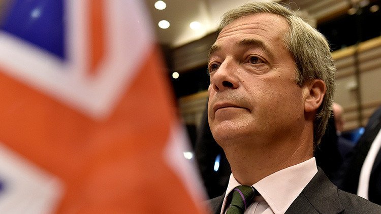 Nigel Farage dimite como líder del Partido de la Independencia del Reino Unido