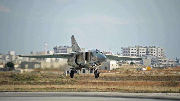 Siria destruye puntos de apoyo y las líneas de suministro de combatientes en Homs