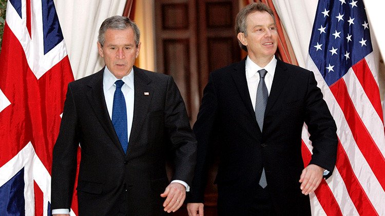 "Siempre suyo, Tony": Revelan la correspondencia privada de Tony Blair a George W. Bush