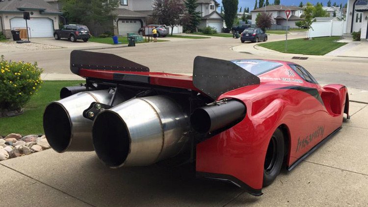 McQueen ha vuelto: un canadiense construye en su garaje un Ferrari con motores de reacción (fotos)