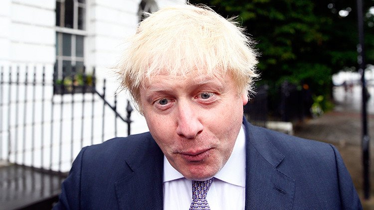 Las mejores ocurrencias y traspiés de Boris Johnson, el nuevo rostro de la diplomacia británica