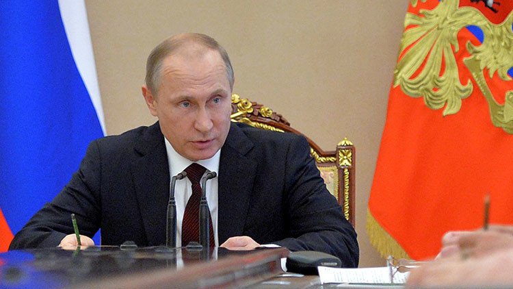 Putin lamenta que EE.UU. no haya respondido a las llamadas para coordinar tareas respecto a Siria
