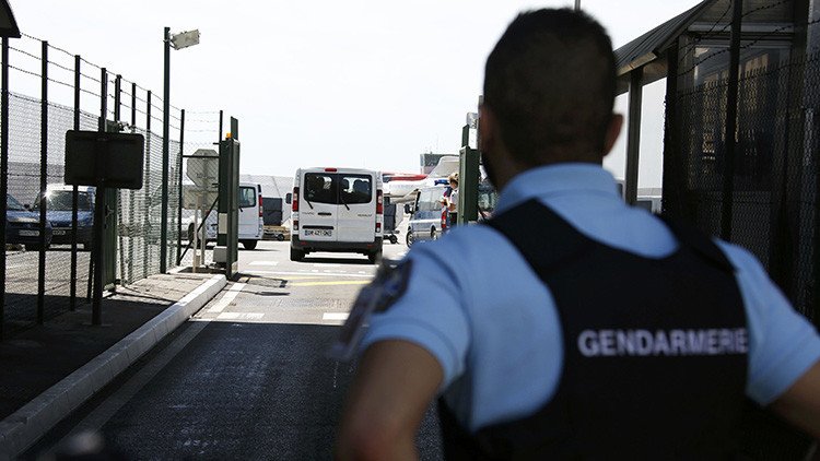 Video: Evacuan el aeropuerto de Niza