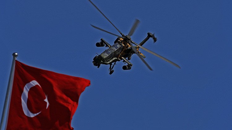 Ankara: Un helicóptero militar abre fuego cerca de un edificio de inteligencia nacional
