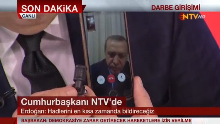 Erdogan no pudo aterrizar en Estambul y se dirige en un avión a Alemania