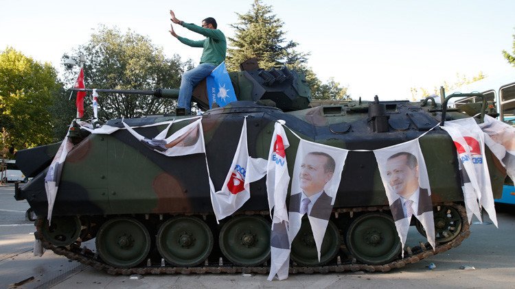 ¿Golpe de Estado o montaje de Estado?: El opositor Gulen sugiere que Erdogan simuló el alzamiento