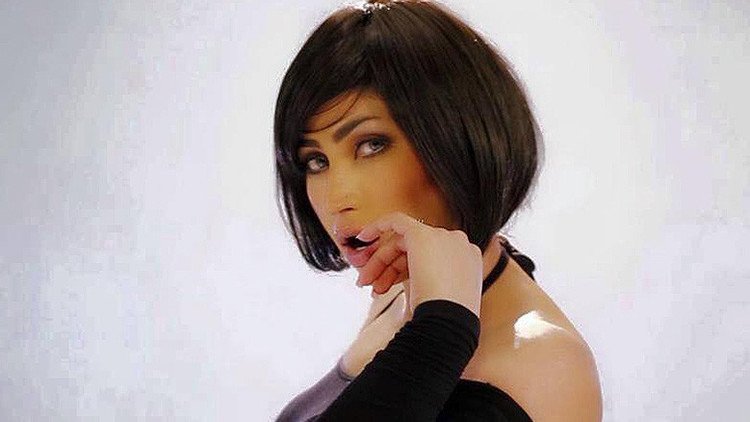 La 'Kim Kardashian’ paquistaní es estrangulada por su propio hermano en un "crimen de honor"
