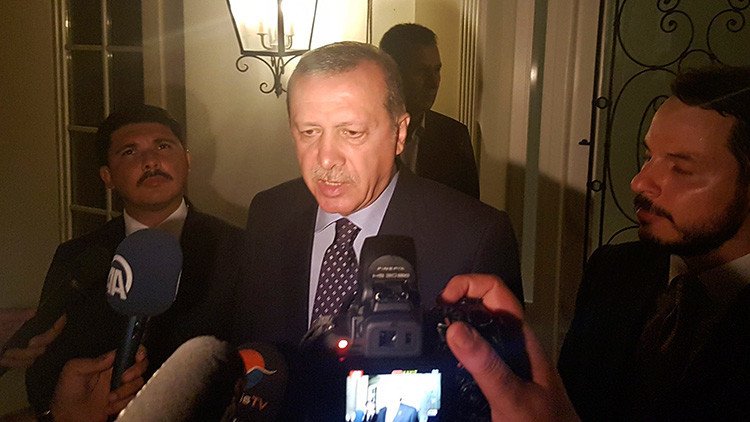 Video: Así fue el asalto al hotel donde veraneaba el presidente turco durante el golpe de Estado