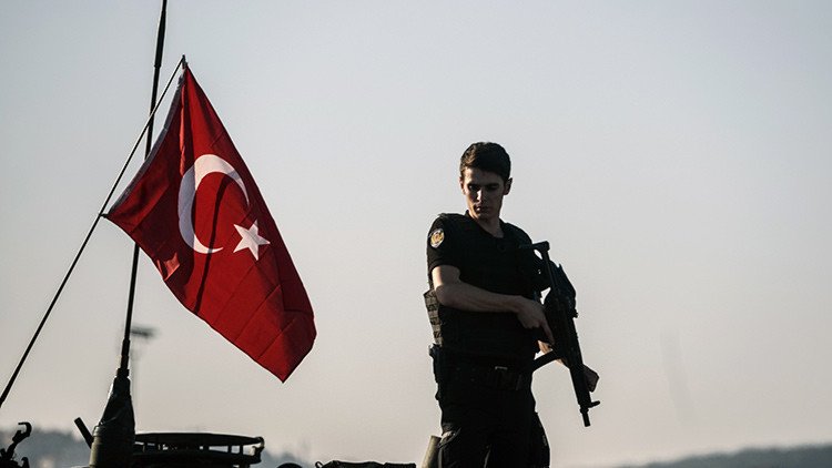 Turquía: Un soldado abre fuego en el centro de Ankara