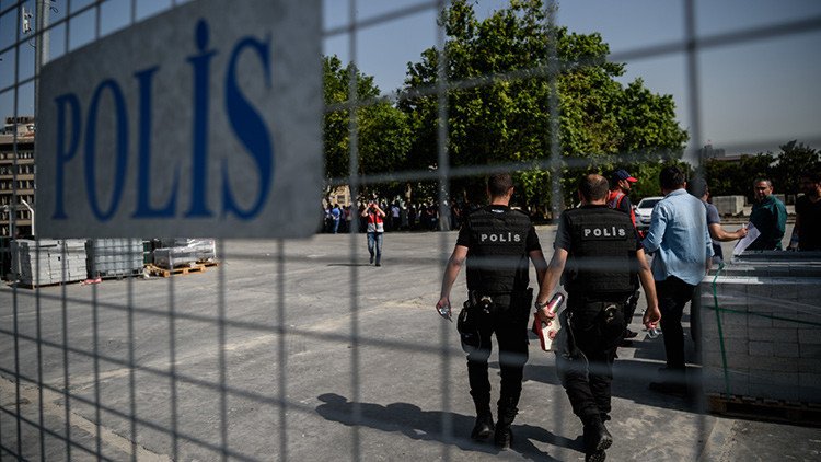 Turquía: Policía abate a un individuo en el aeropuerto de Antalya