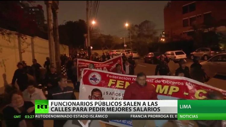 Perú: Funcionarios públicos salen a las calles para exigir mejores salarios