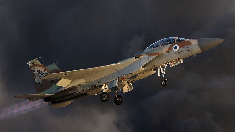 Israel ataca posiciones del Ejército sirio cerca de los Altos del Golán