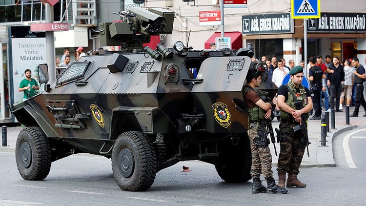 Erdogan anuncia tres meses de estado de emergencia tras la intentona