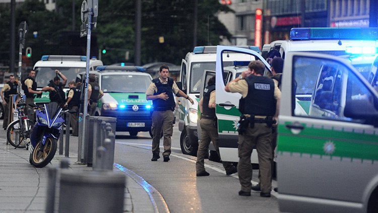 Policía: Los tiroteos se registraron en dos calles y un centro comercial de Múnich