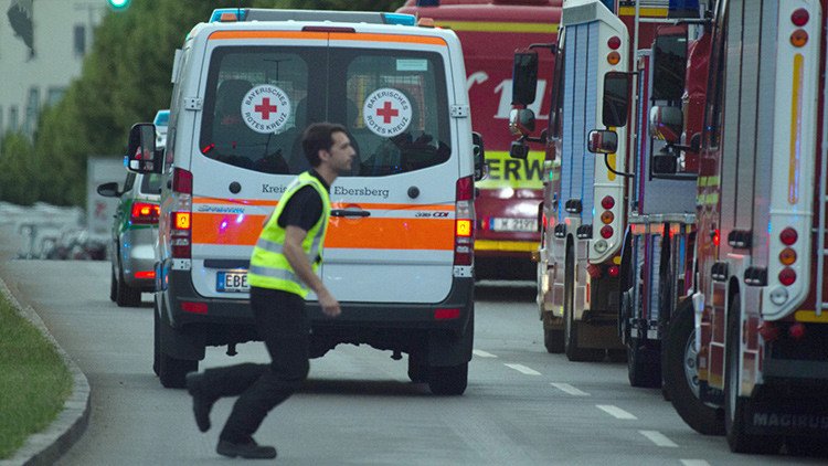 Video impactante: Unos médicos tratan a los heridos tras el tiroteo en Múnich