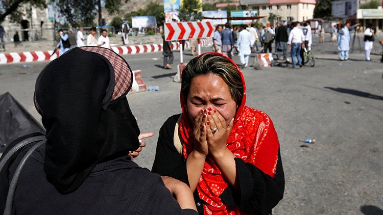 Así fue el doble atentado en Kabul (FUERTES IMÁGENES 18+)