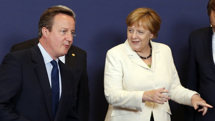 Revelan cuál fue la petición desesperada de Cameron que Merkel rechazó