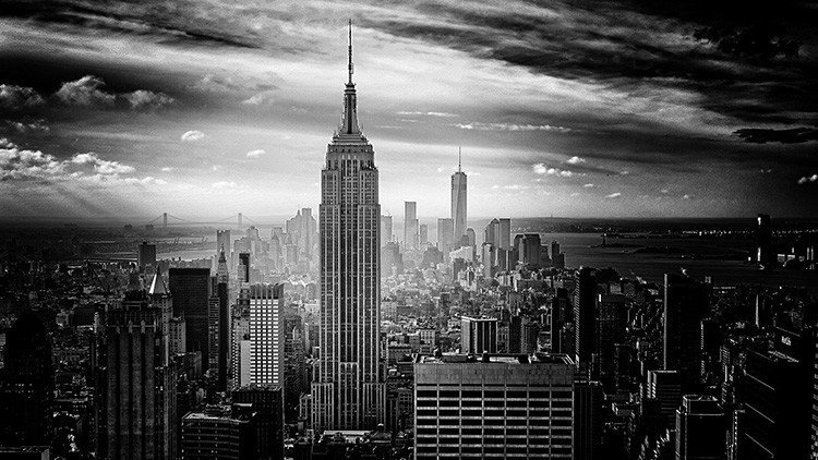 "¡El imperio contraataca!": Un rayo impacta en el rascacielos neoyorquino Empire State (Video)