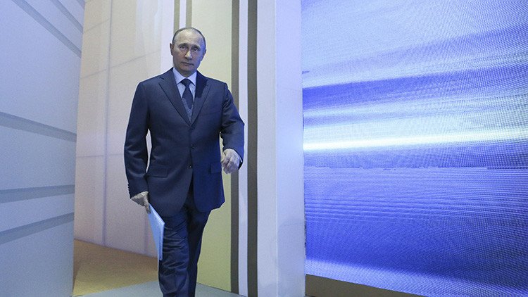 Financial Times: "Putin merece un elogio por su buena defensa económica"