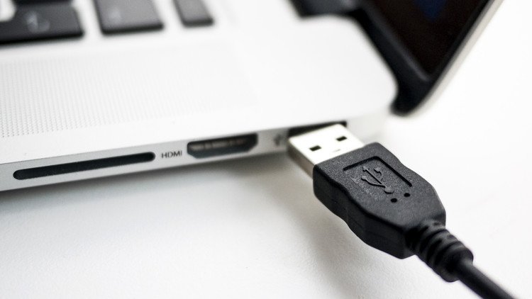 ¿De verdad sirve para algo retirar de forma segura una memoria USB?