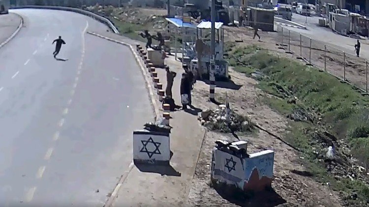 Video: Muere un soldado israelí por fuego amigo durante un ataque (18+)