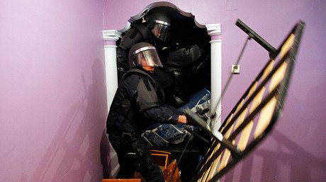 Video: Policías agreden a ciudadanos durante un desalojo en el sur de Madrid