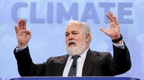 ¿Debería este político español seguir siendo comisario europeo?