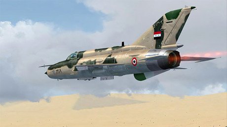 El Estado Islámico difunde un video de un avión derribado y el cuerpo del piloto muerto