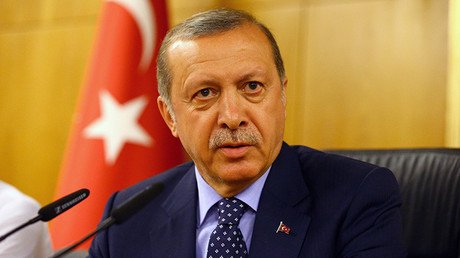 Cómo Erdogan logró salvarse por poco: 25 golpistas fueron a matarlo a bordo de tres helicópteros