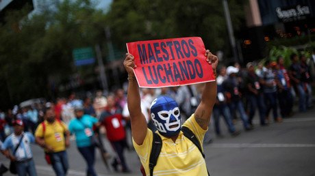 México: Maestros y Gobierno mantienen la lucha por la reforma educativa