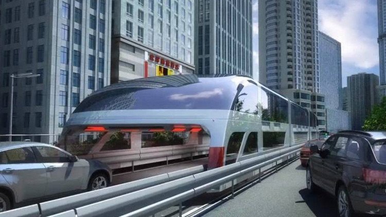 China prueba en carretera el 'autobús del futuro', capaz de reducir los atascos (VIDEOS)