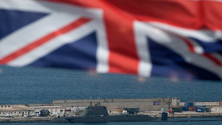 "Buques de guerra de la Armada Real deben ser enviados a Gibraltar para protegerlo de España"