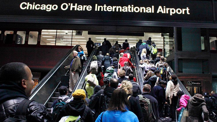 Encuentran un paquete sospechoso en un avión en el aeropuerto de Chicago