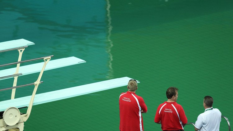 Río 2016: ¿Por qué se ha vuelto verde el agua de esta piscina olímpica?