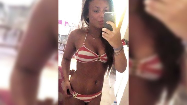 Se tomó esta selfi en bikini sin saber que escondía algo que cambió su vida para siempre 