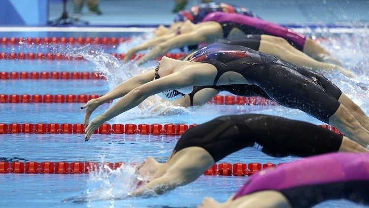 ¿Están desnudos? Un efecto televisivo 'quita la ropa' a los nadadores de Río 2016