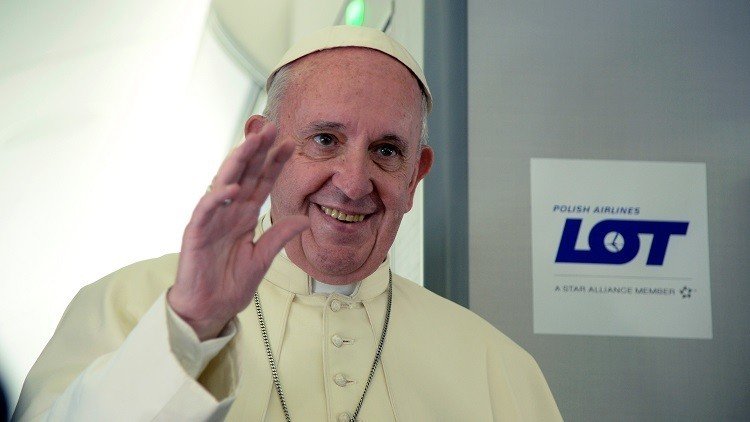 El papa Francisco hace una visita sorpresa a un refugio de exprostitutas en Roma
